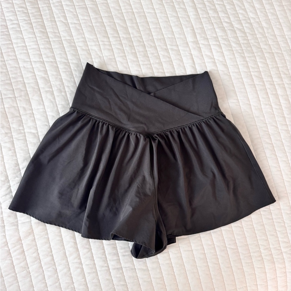 OFFLINE By Aerie Real Me Crossover Flowy Short in Charcoal Gray